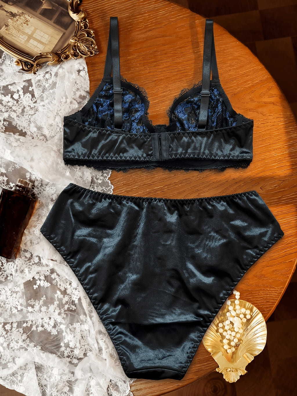 Soutien-gorge grande taille cerclé et culotte, jusqu'au 5XL