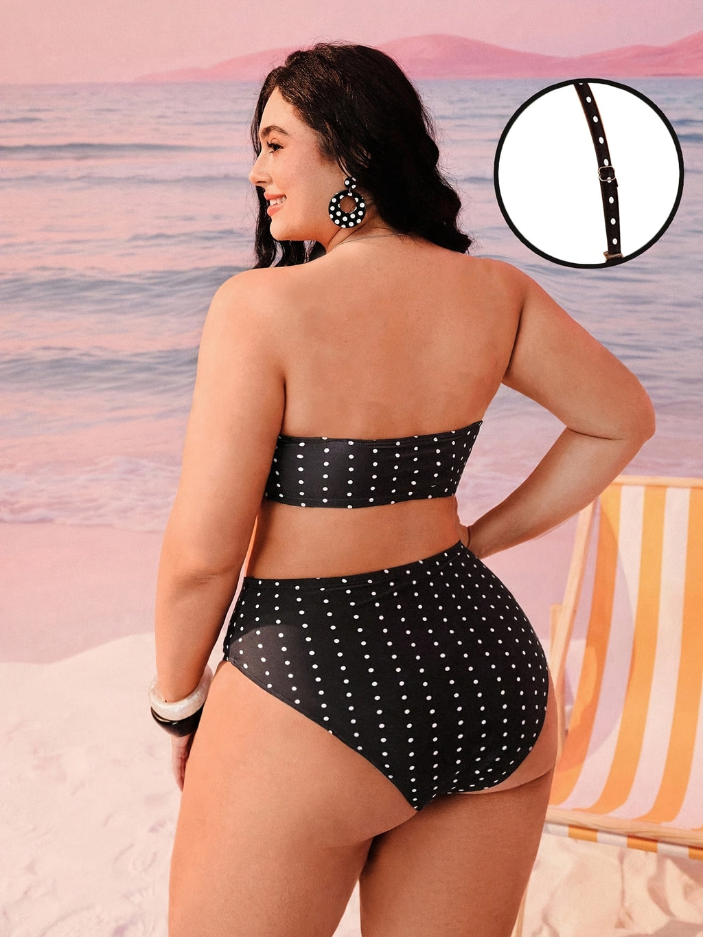 Bikini bandeau grande taille à pois blancs sur fond noir