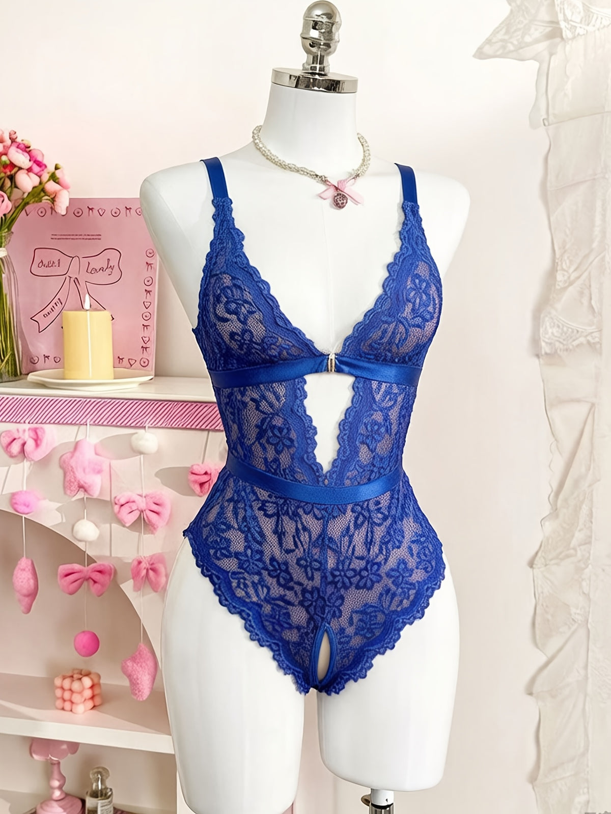Body bleu roi grande taille en dentelle, dos croisé à anneaux