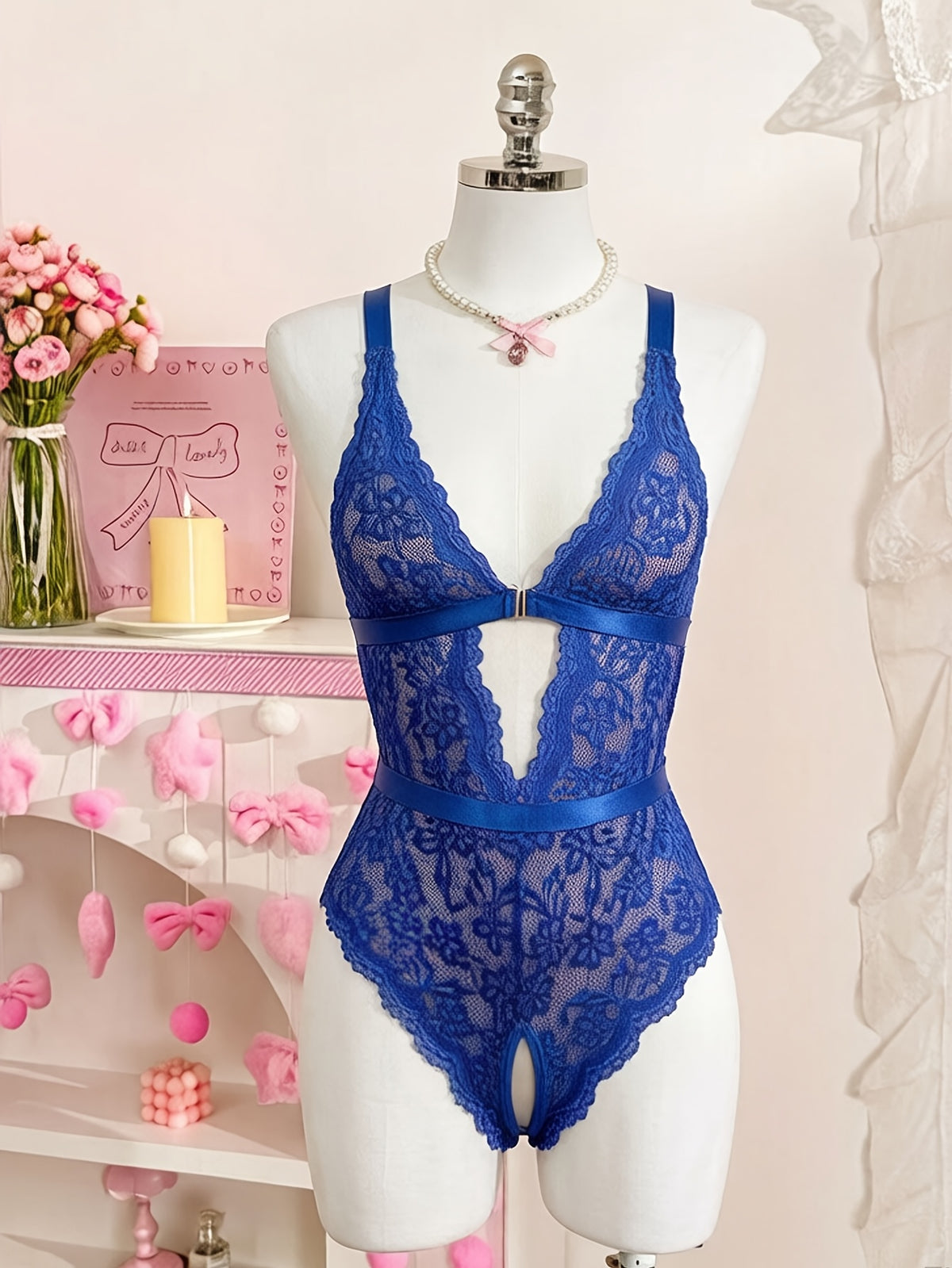 Body bleu roi grande taille en dentelle, dos croisé à anneaux