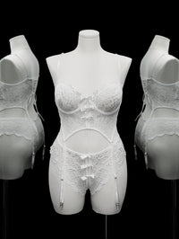 Ensemble bustier et culotte grande taille en dentelle blanche