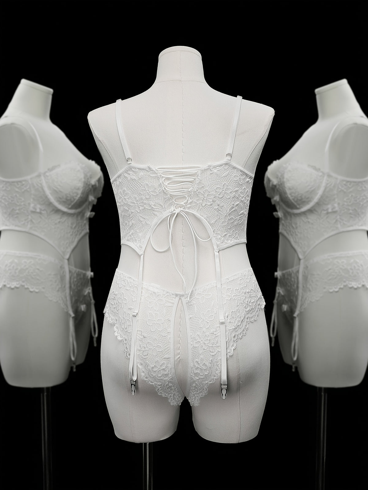 Ensemble bustier et culotte grande taille en dentelle blanche