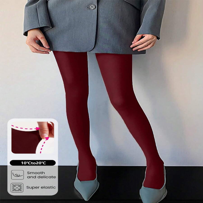 Collant opaque bordeaux grande taille annoncé pour la mi-saison