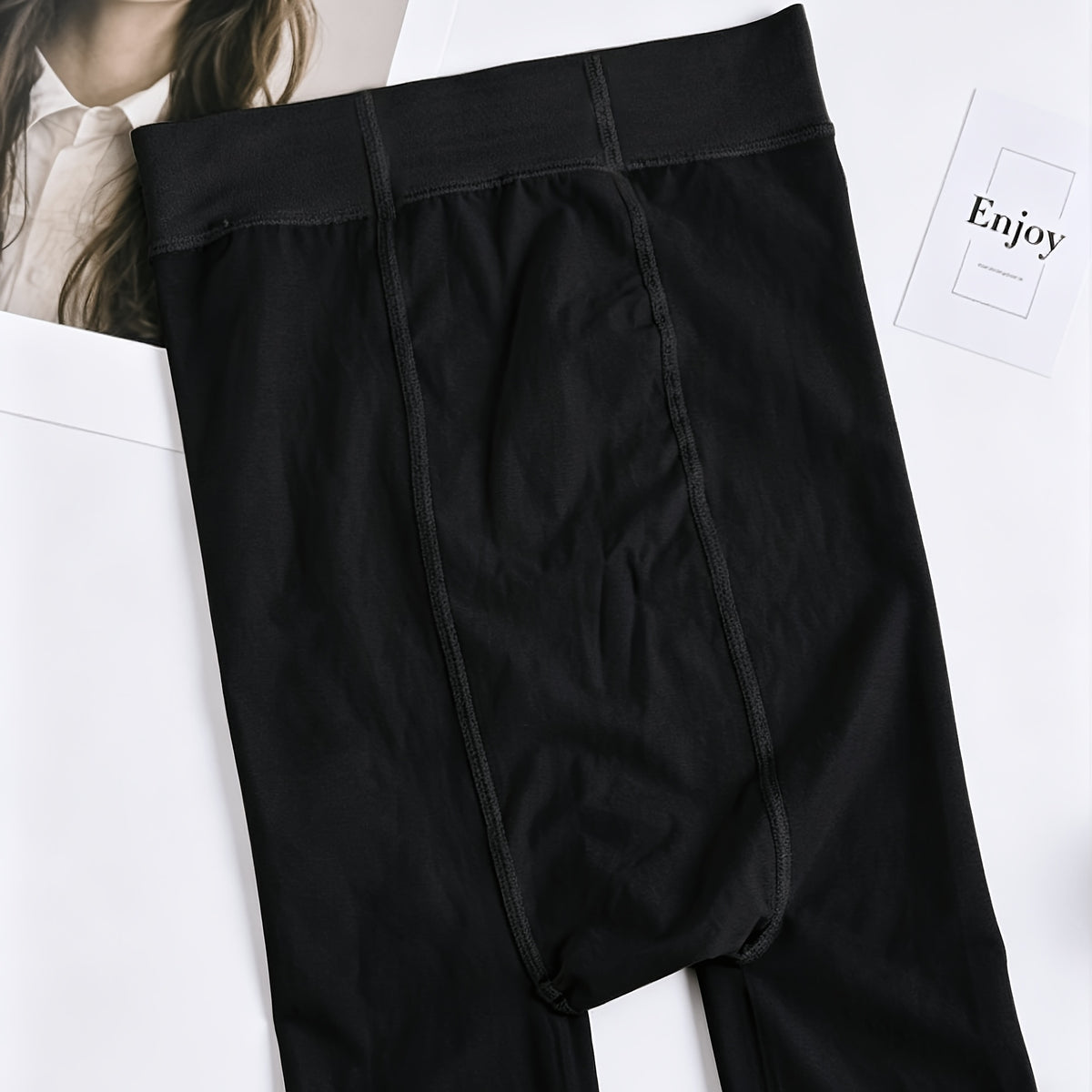 Collant grande taille 120 deniers en noir ou blanc opaque