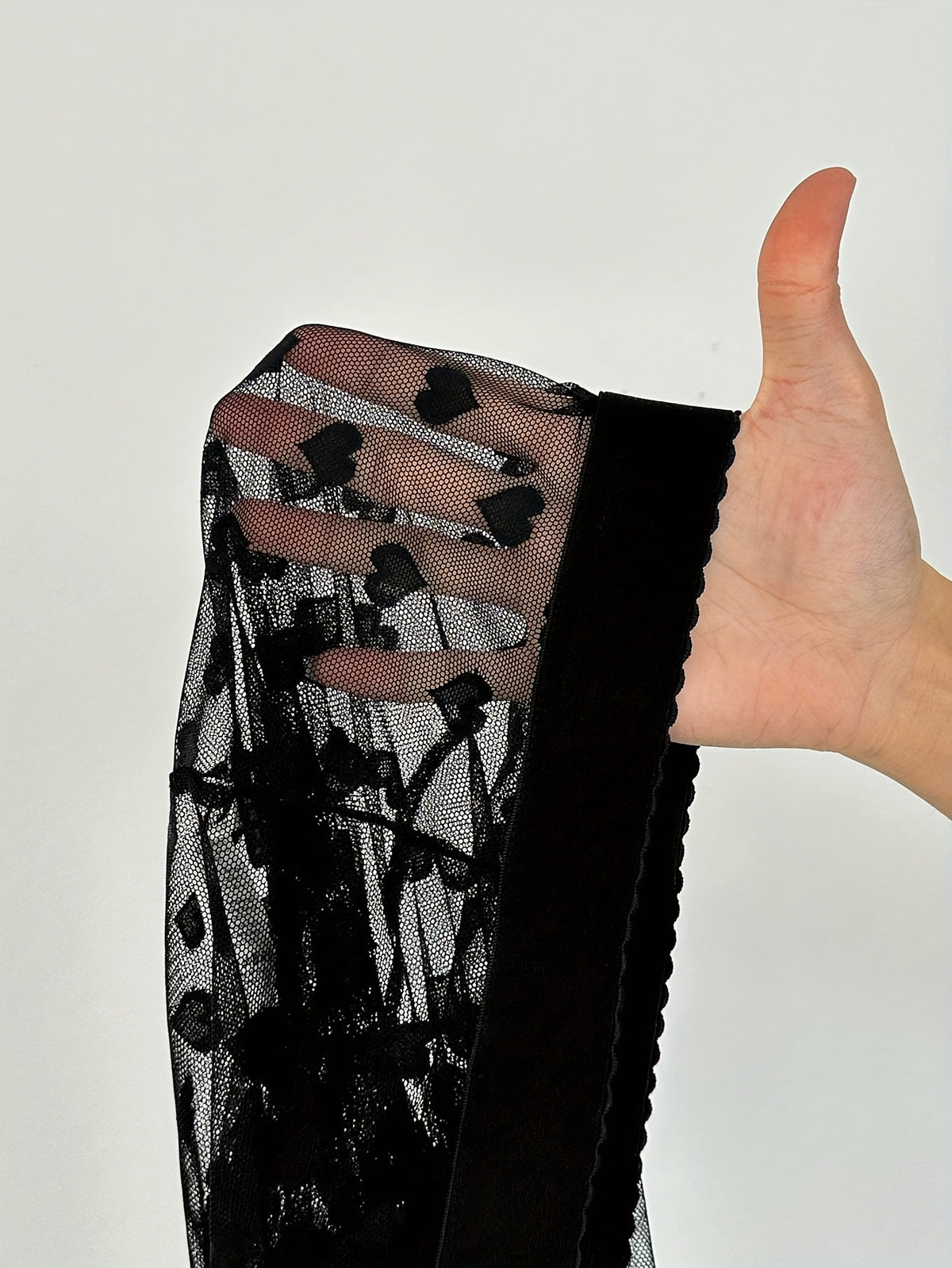 Collant grande taille tulle noir, cœurs de velours floqués