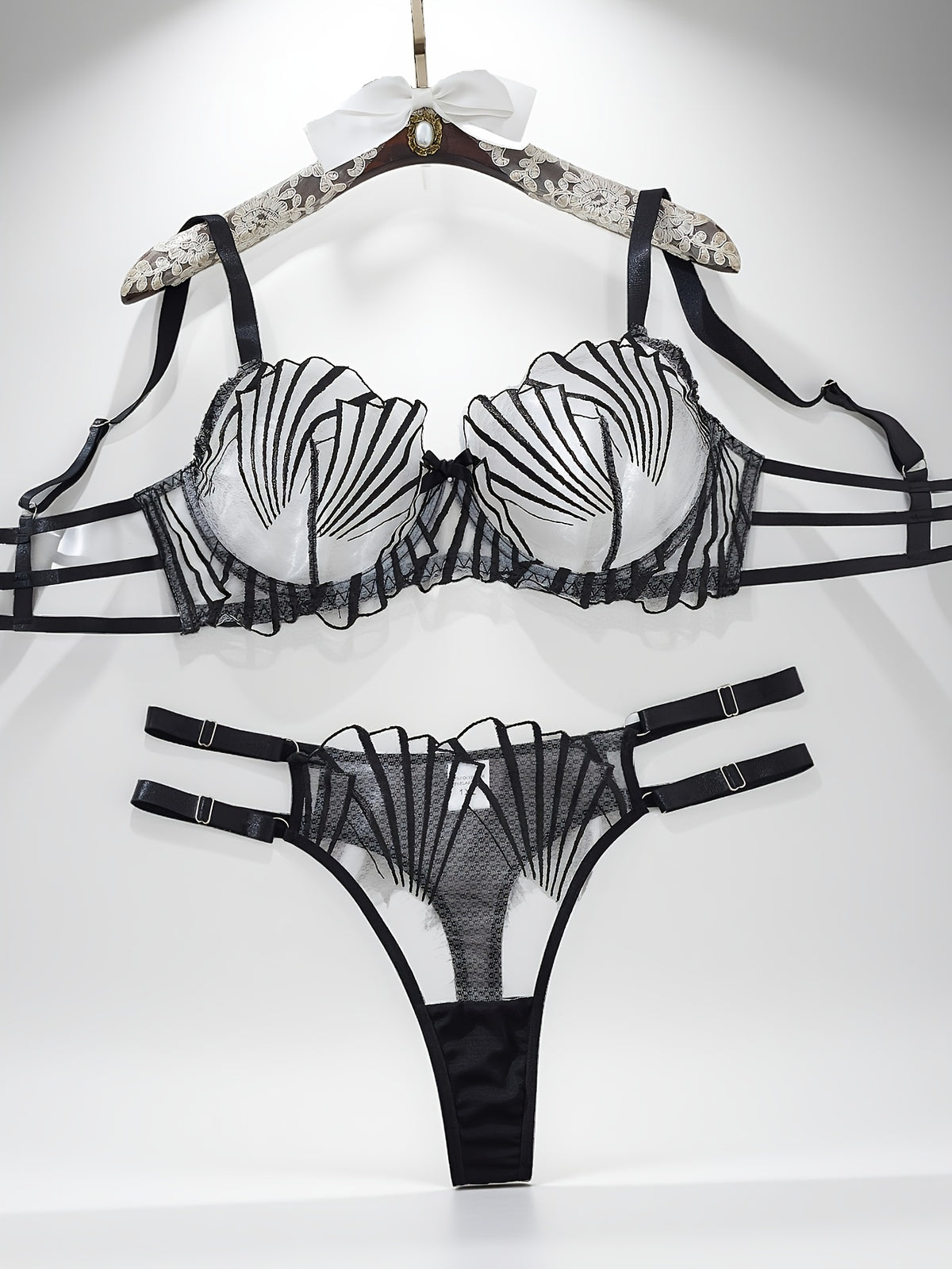 Ensemble 2 pièces grande taille, broderie coquillage noire