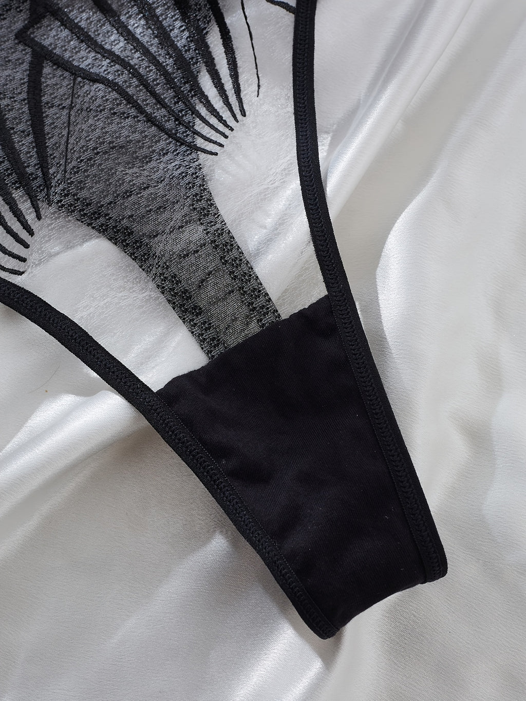 Ensemble 2 pièces grande taille, broderie coquillage noire