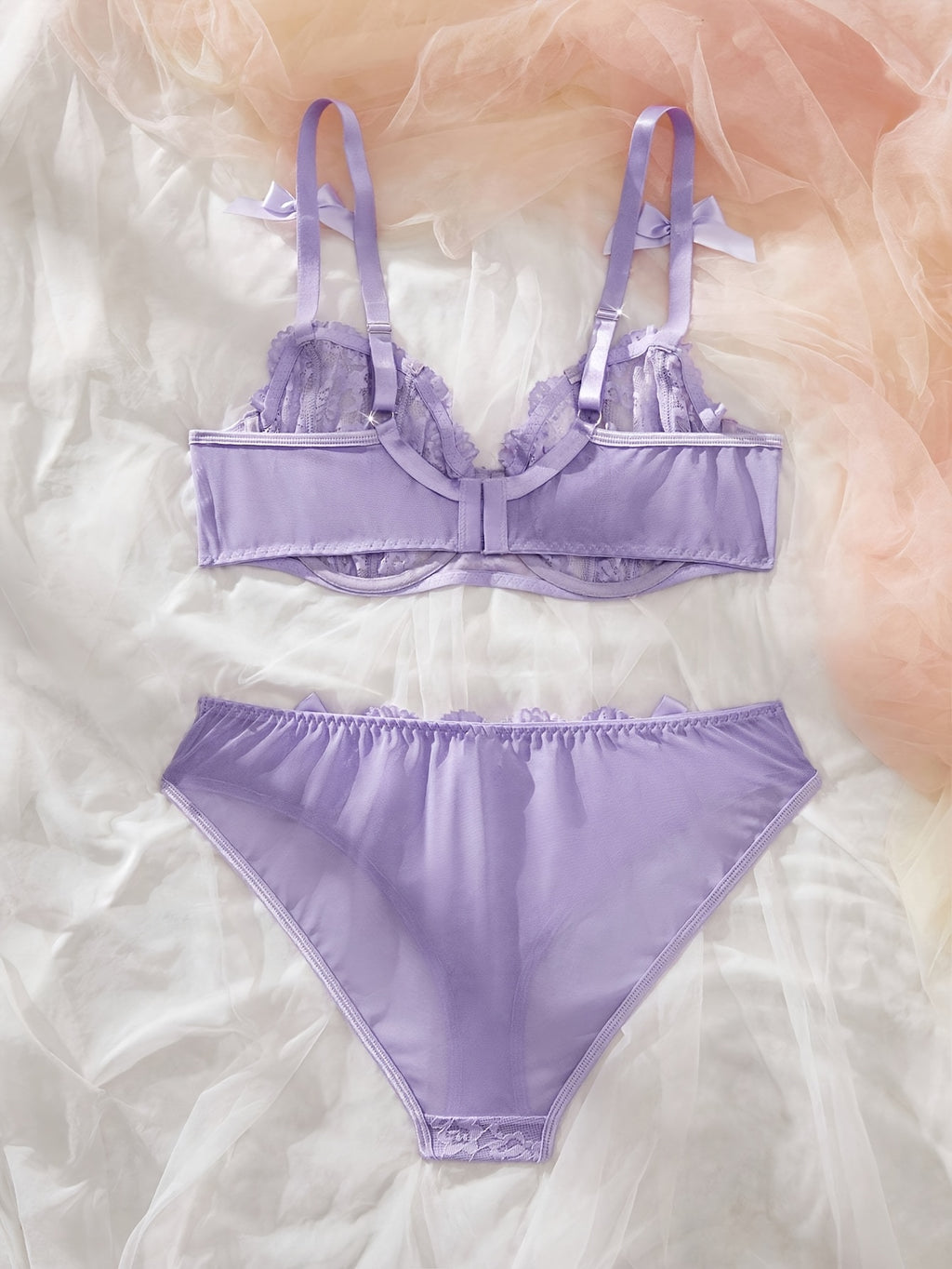 Lilas et rubans de satin, ensemble lingerie grande taille