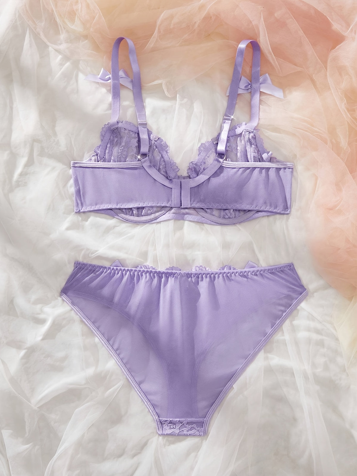 Lilas et rubans de satin, ensemble lingerie grande taille