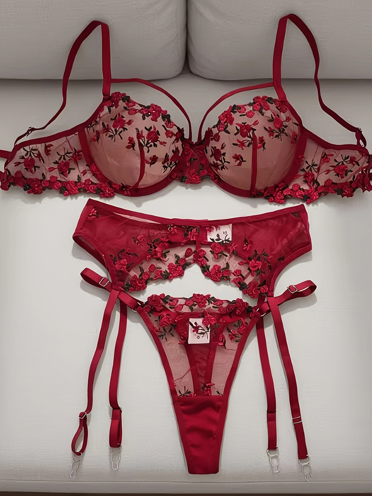 Porte-jarretelles et string, ensemble rouge grande taille
