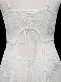 Guêpière grande taille en dentelle blanche, culotte assortie