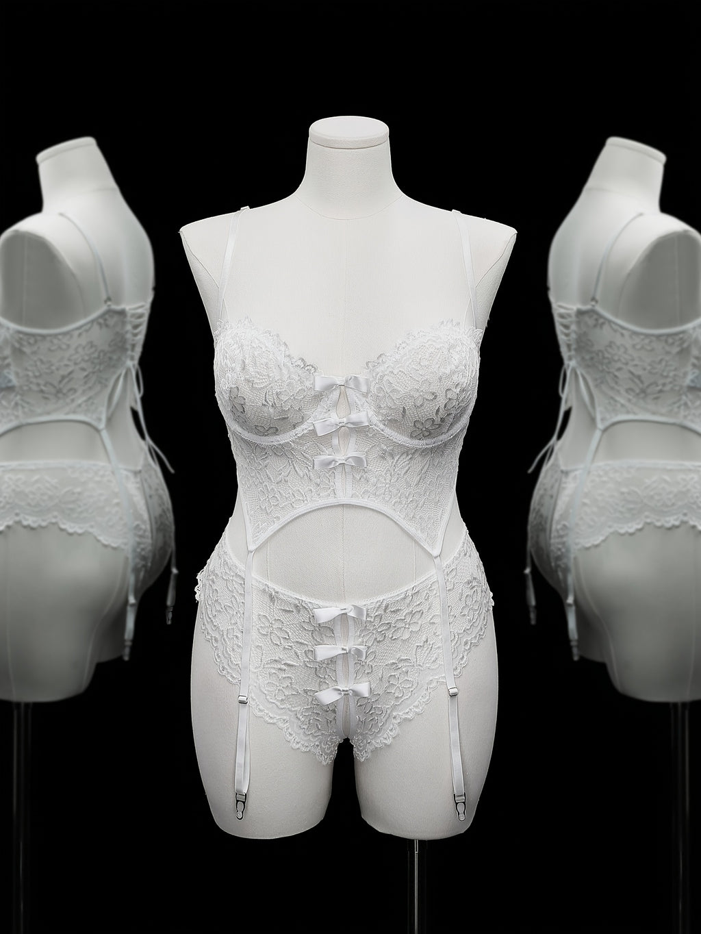 Guêpière grande taille en dentelle blanche, culotte assortie