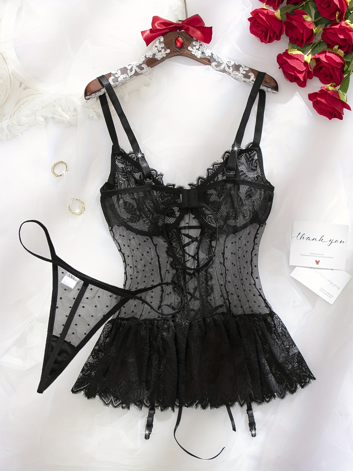Laçage satiné devant, guêpière grande taille en dentelle noire