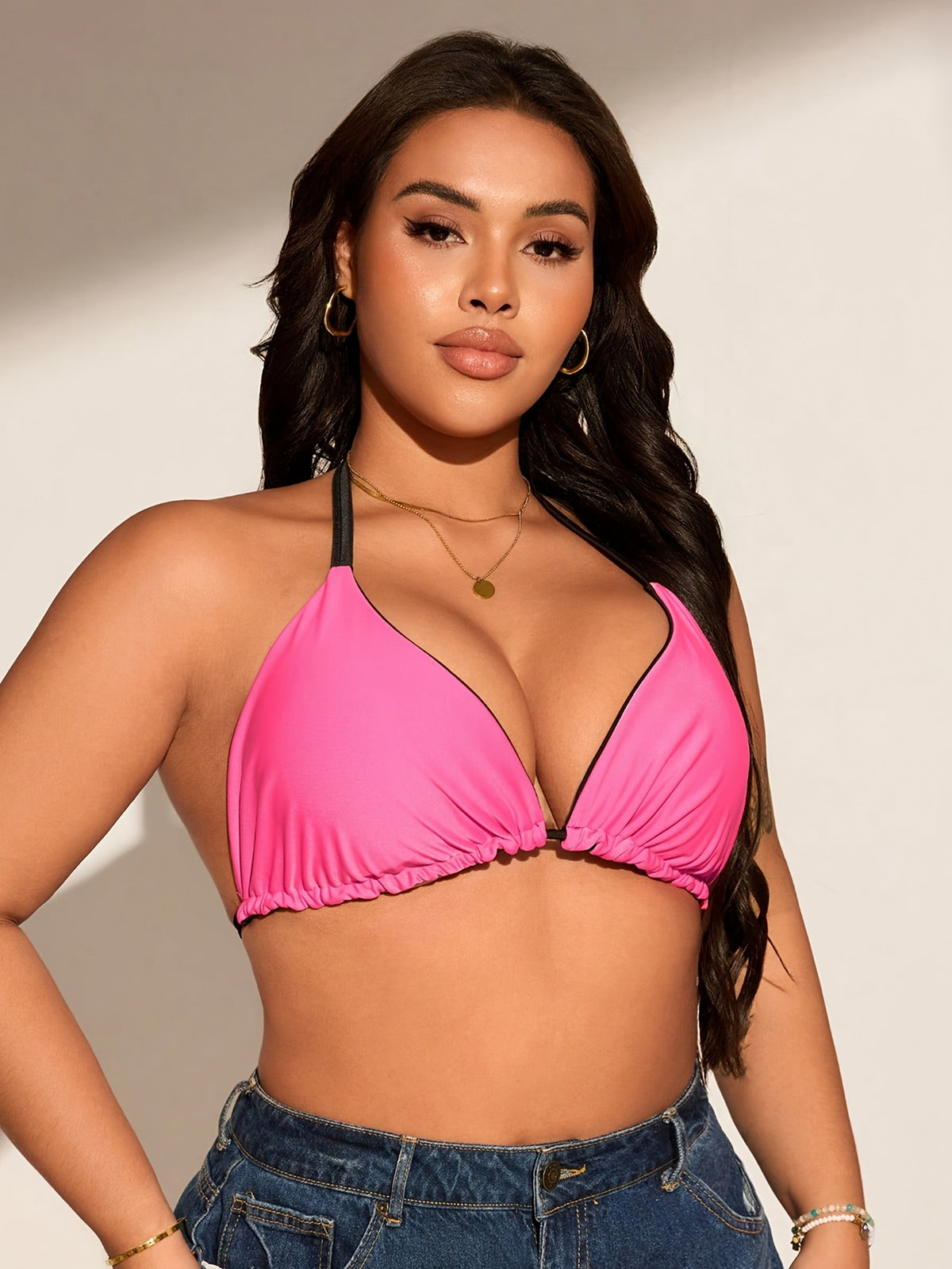 Bikini grande taille réversible, haut noir et rose fuchsia