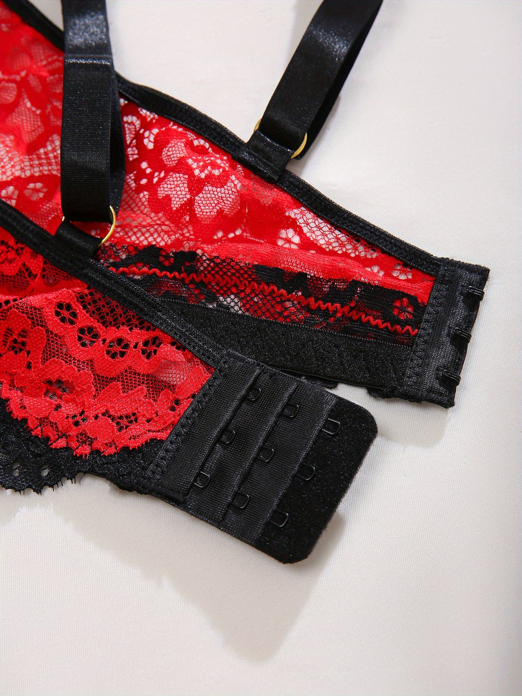 Ensemble 4 pièces grande taille rouge et noir en dentelle