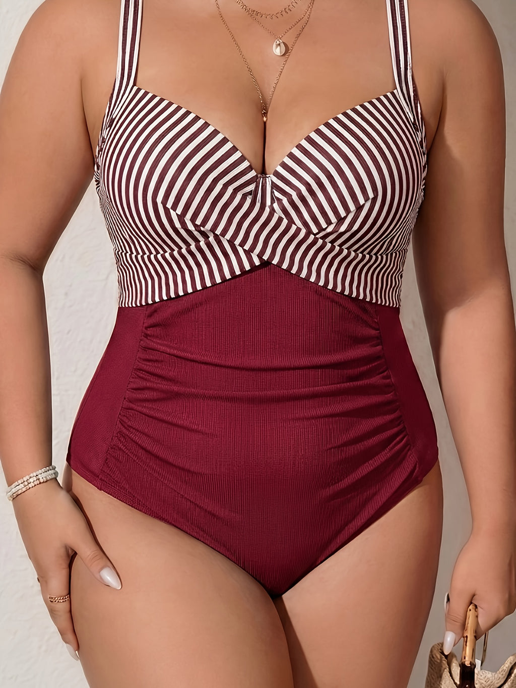 Maillot de bain grande taille à buste rayé et taille haute