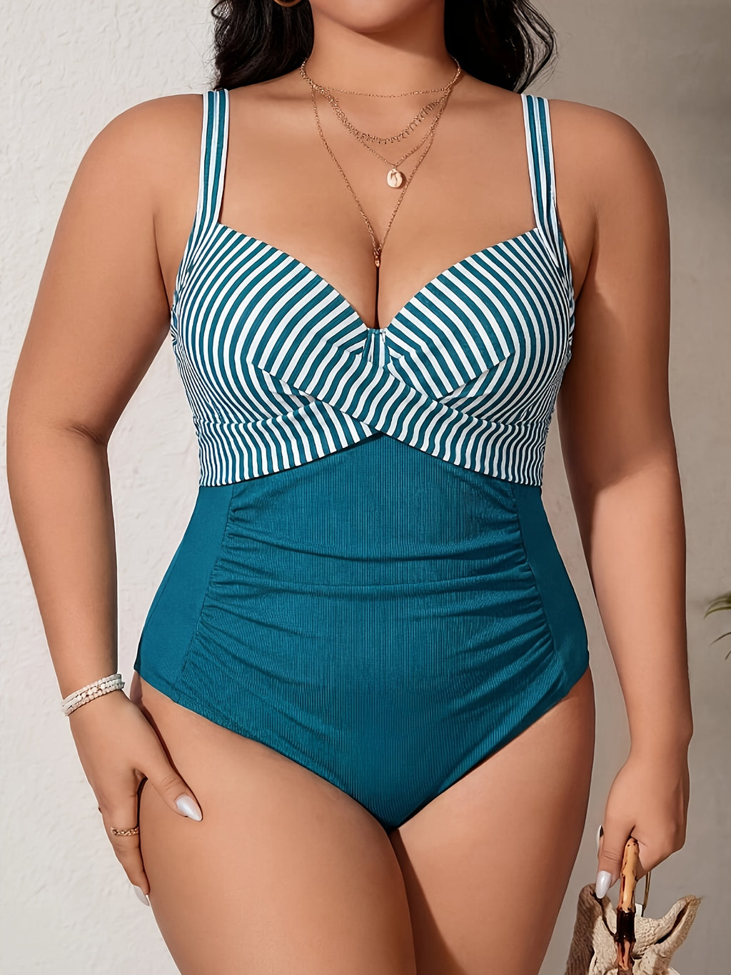 Maillot de bain grande taille à buste rayé et taille haute