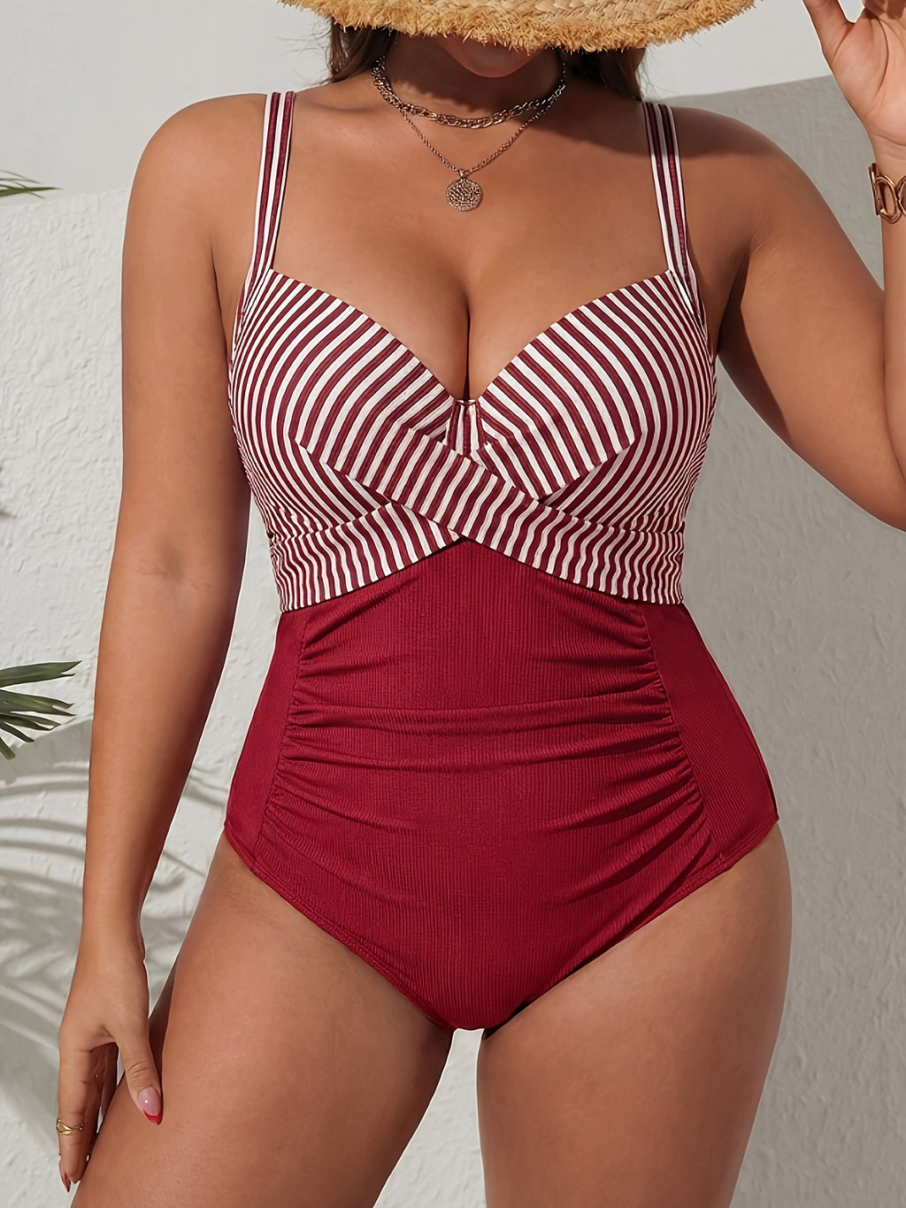 Maillot de bain grande taille à buste rayé et taille haute