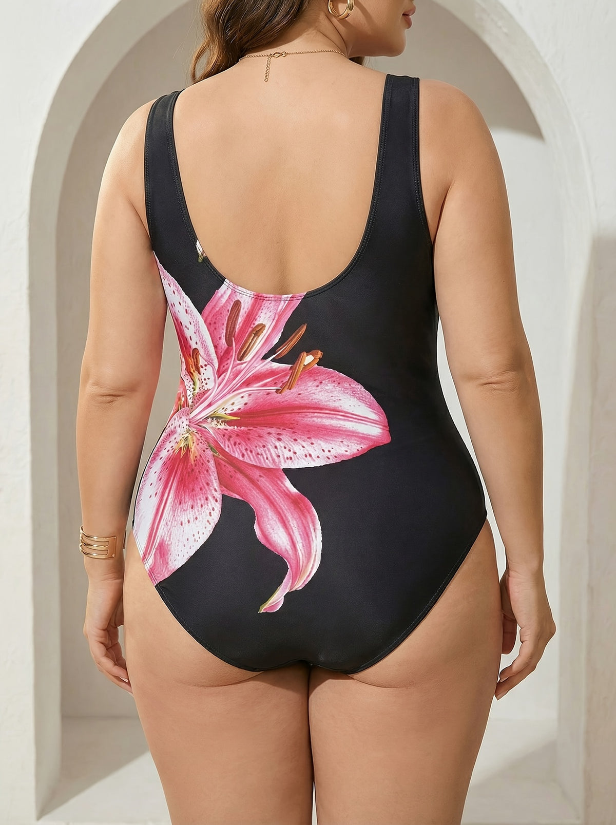 Maillot de bain grande taille noir à grand lys rose imprimé