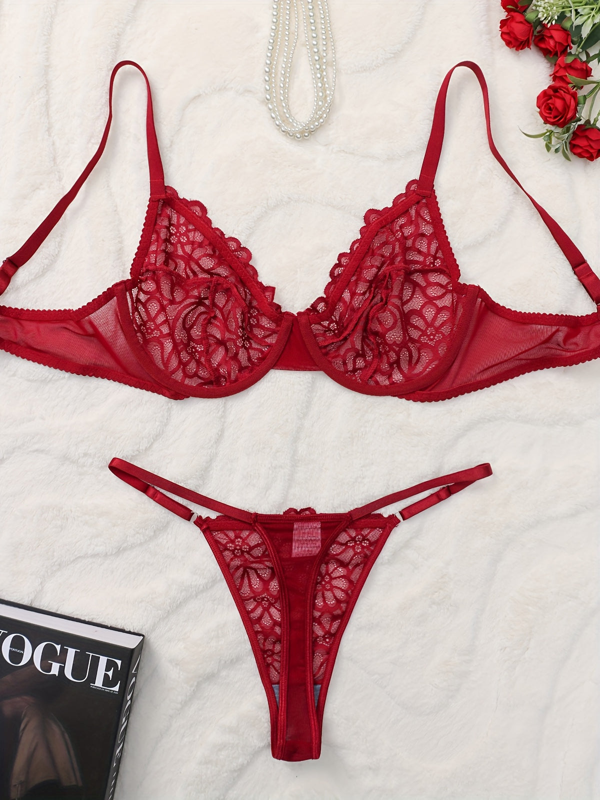 Dentelle bordeaux et G-string, parure grande taille cerclée