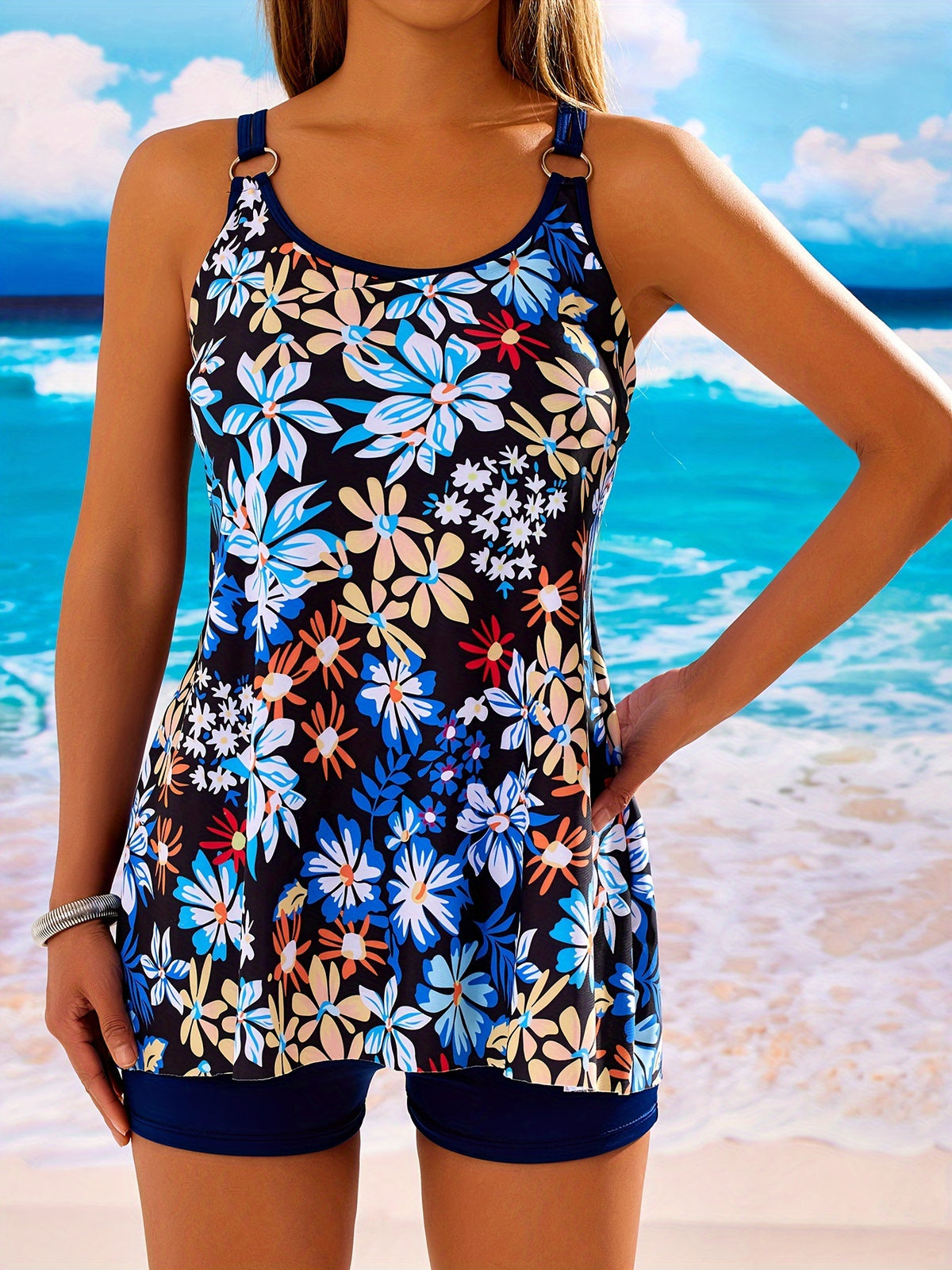 Tankini grande taille évasé, fleurs bleues sur fond noir