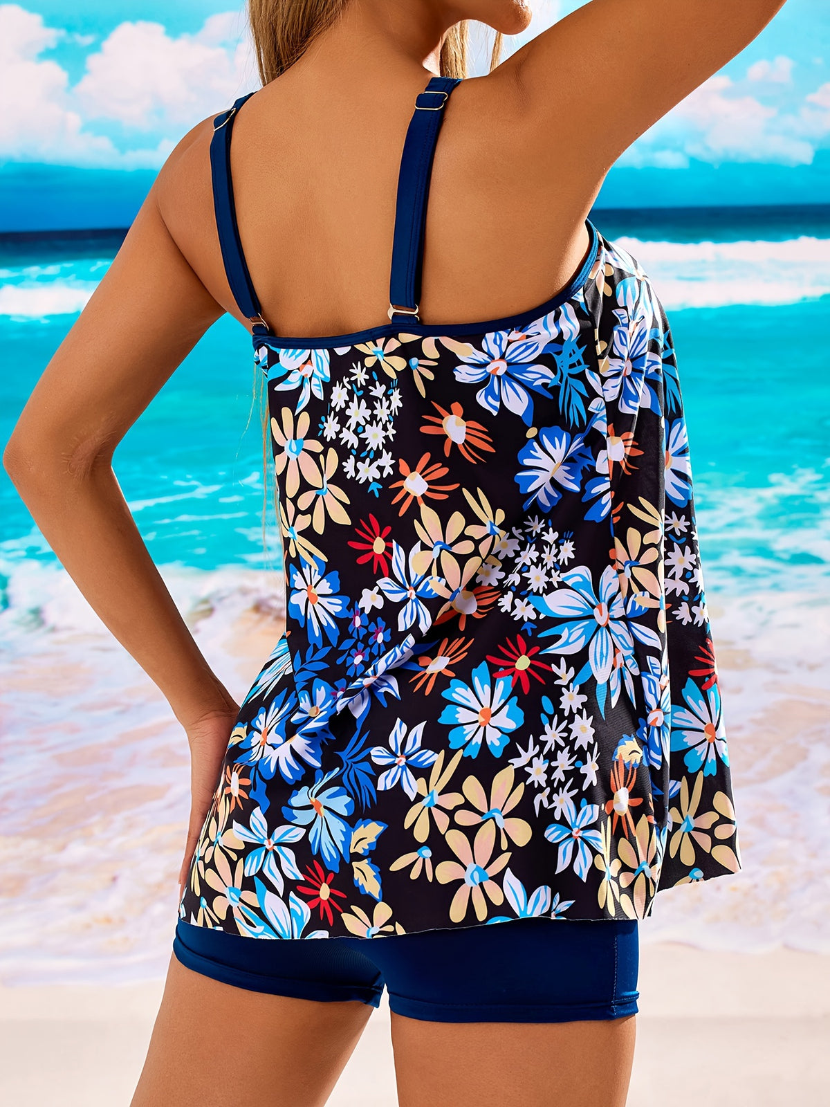 Tankini grande taille évasé, fleurs bleues sur fond noir